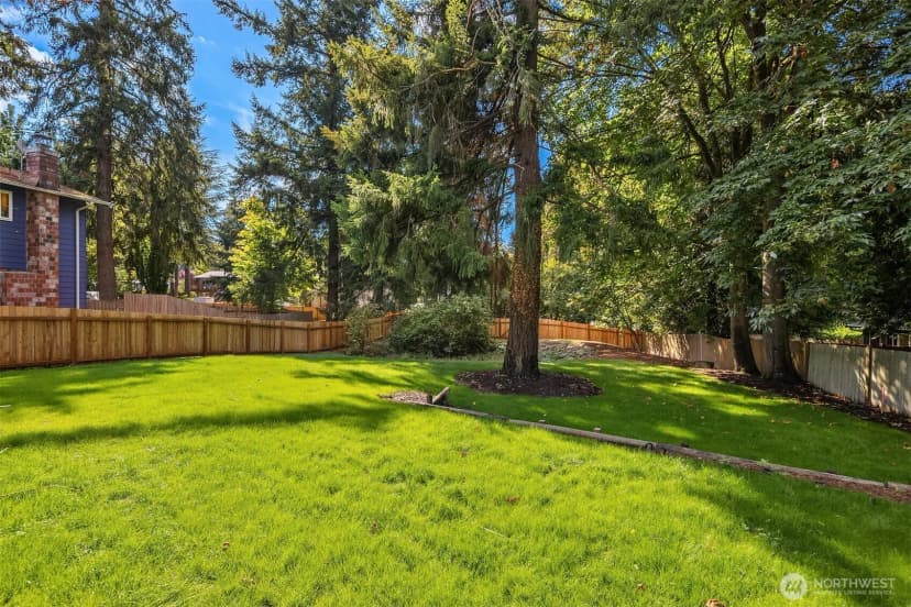 Property photo for 10717 166th Court Ne, Redmond photo 19