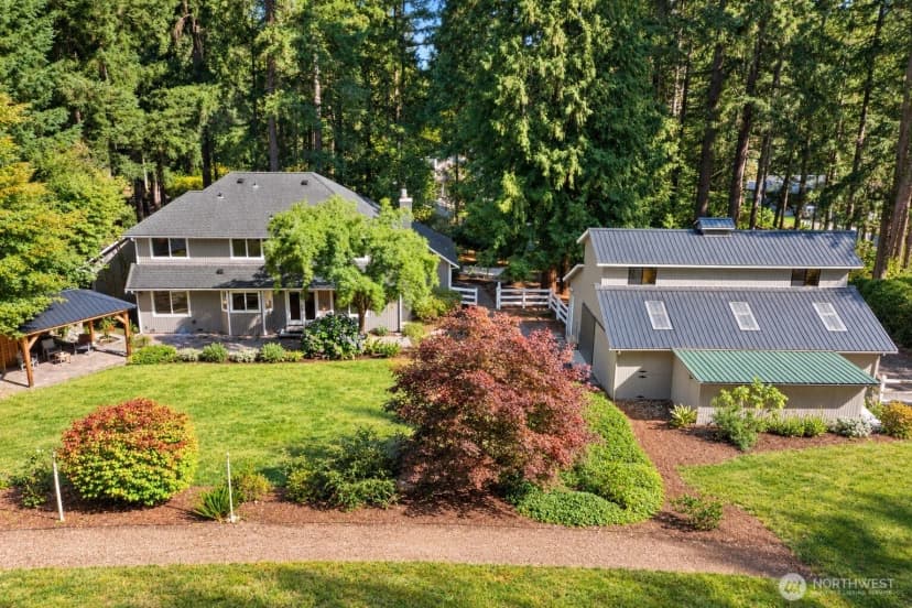 Property photo for 13605 Ne 48th Place, Bellevue photo 2