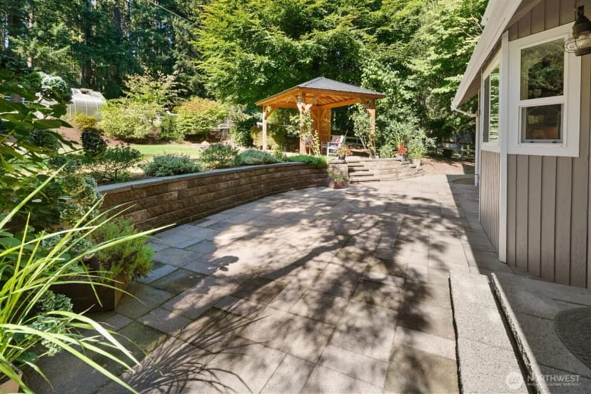 Property photo for 13605 Ne 48th Place, Bellevue photo 32