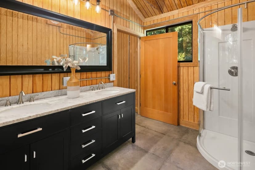 Property photo for 13605 Ne 48th Place, Bellevue photo 26