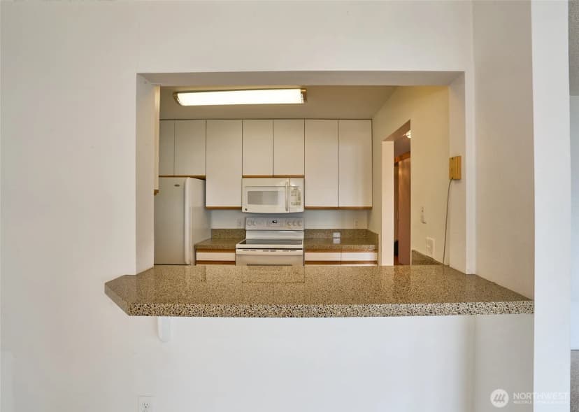 Property photo for 1301 Harbor Ave Sw ##308, Seattle photo 6