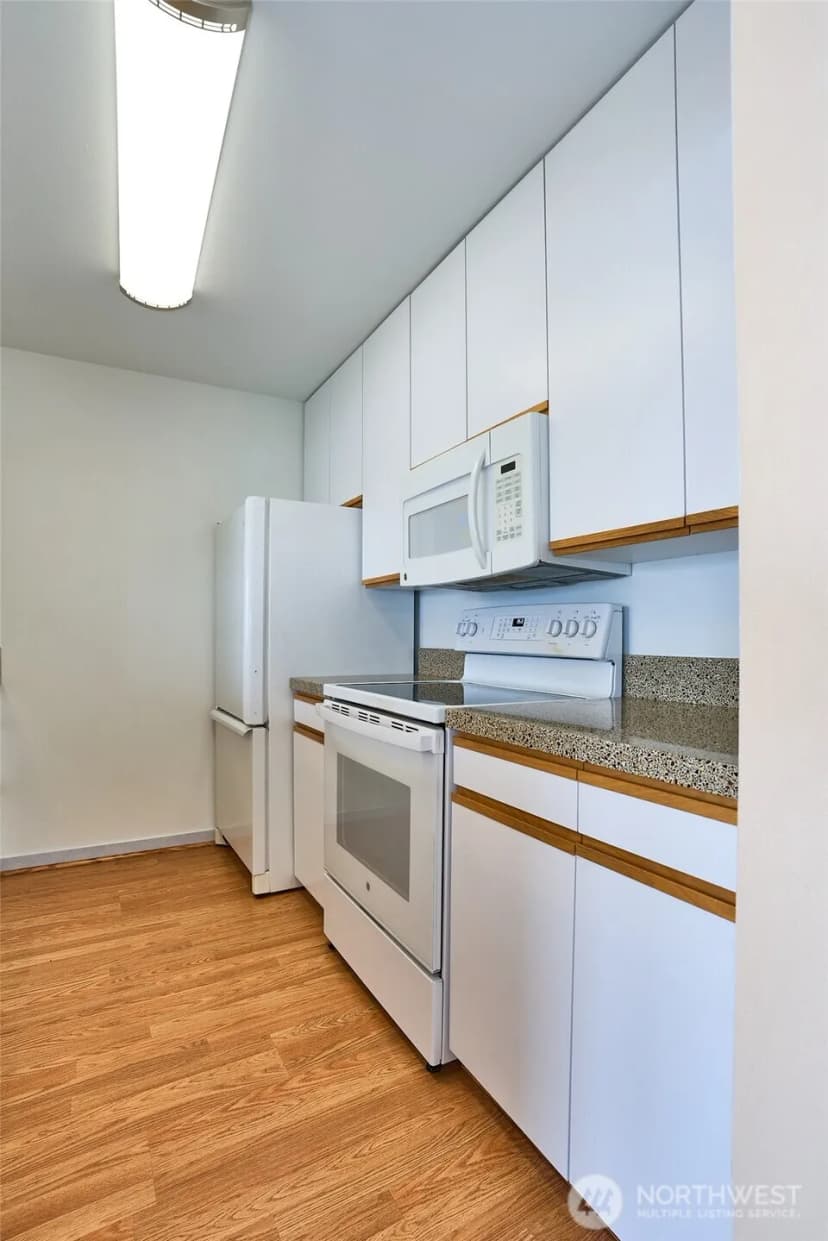 Property photo for 1301 Harbor Ave Sw ##308, Seattle photo 5