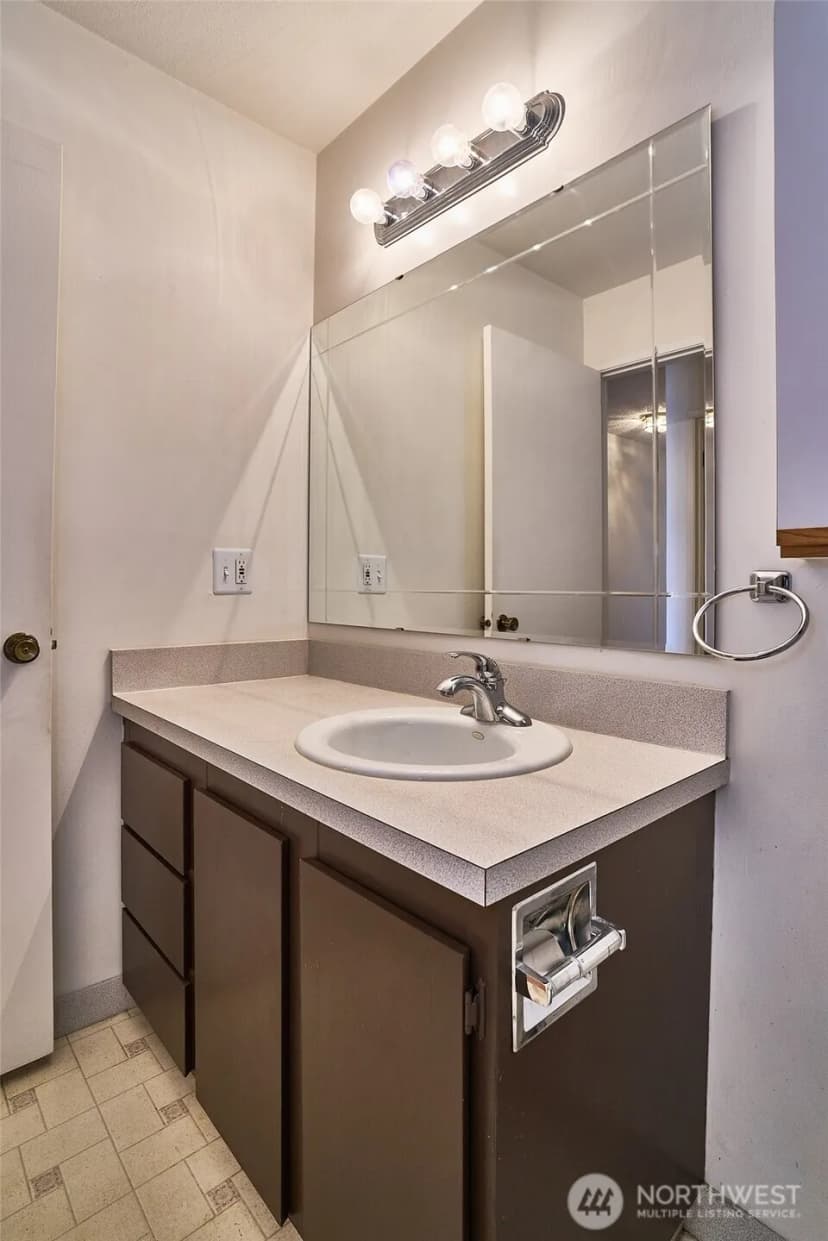 Property photo for 1301 Harbor Ave Sw ##308, Seattle photo 20