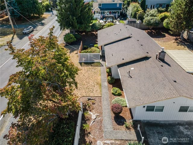 Property photo for 2104 Se 7th Street, Puyallup photo 2