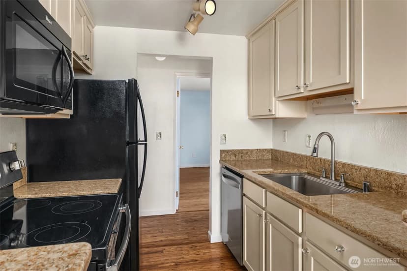 Property photo for 105 S 340th Street #a, Federal Way photo 8