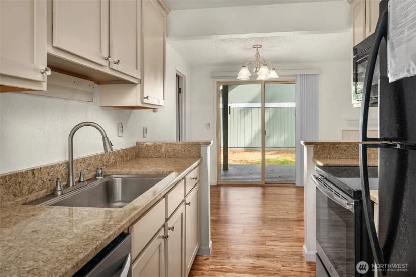 Property photo for 105 S 340th Street #a, Federal Way photo 7
