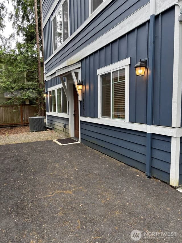 Property photo for 7420 Se 27th #a, Mercer Island