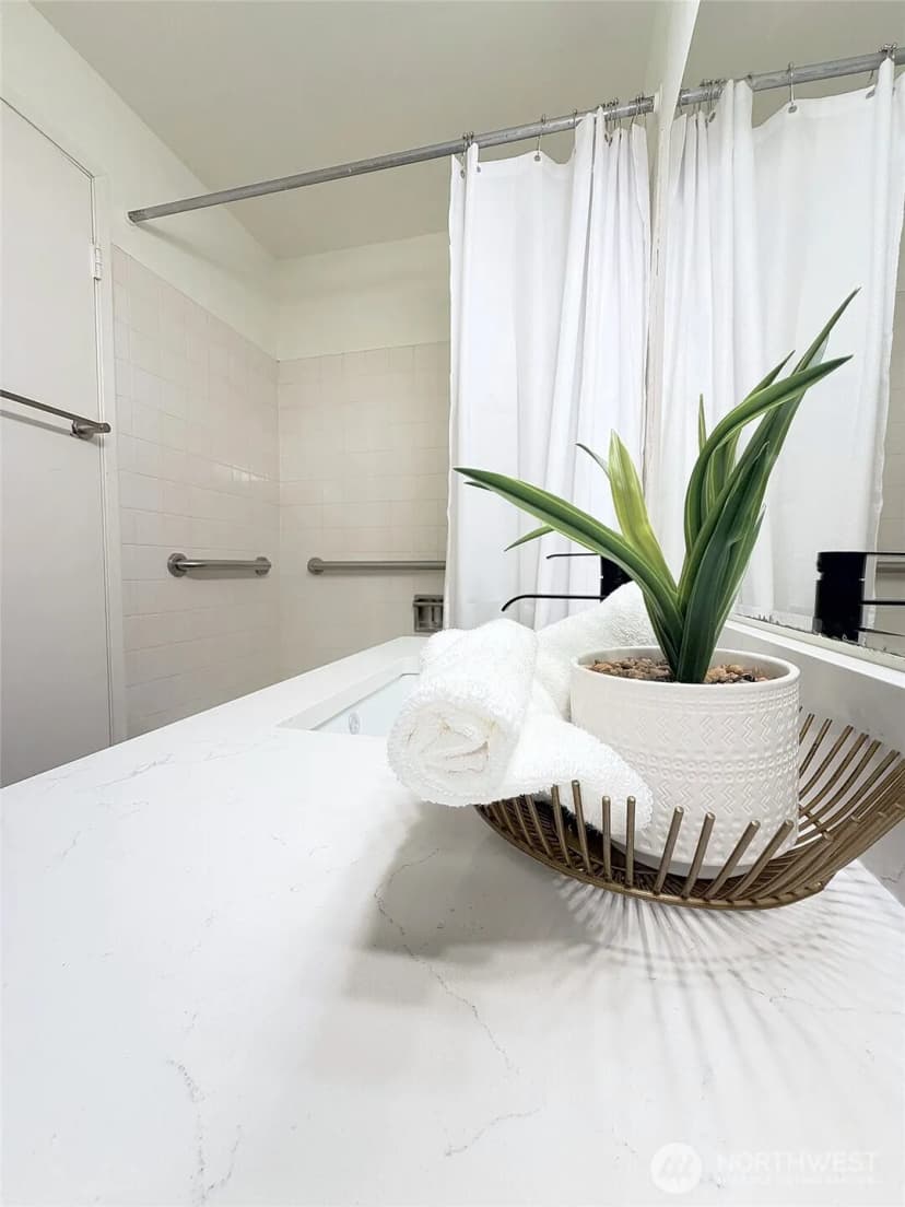 Property photo for 7021 Sand Point Way Ne #b310, Seattle photo 13