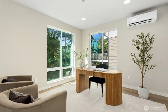 Property photo for 1072 205th Avenue Ne, Sammamish photo 5