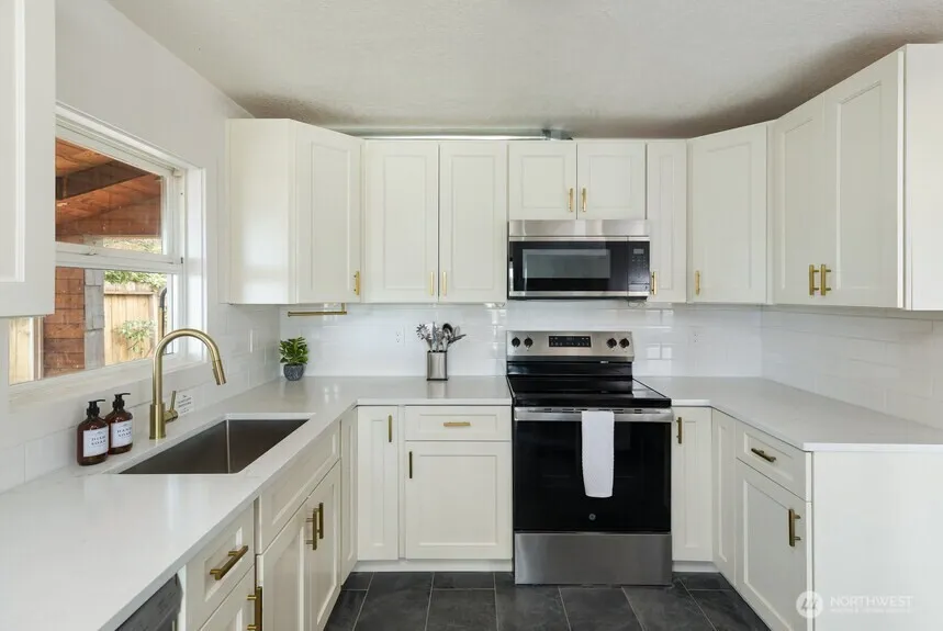 Property photo for 2514 N Lafayette Avenue, Bremerton photo 9