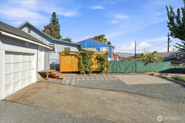 Property photo for 540 S Chelan Avenue, Wenatchee photo 5