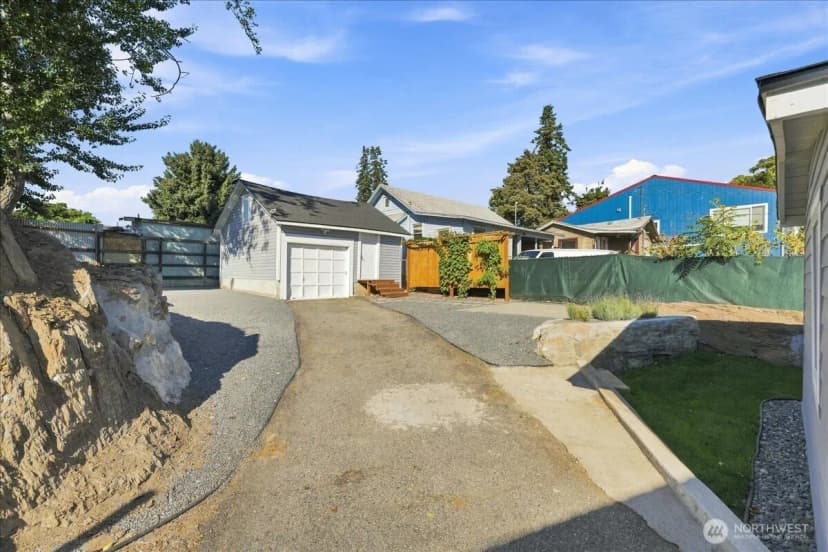 Property photo for 540 S Chelan Avenue, Wenatchee photo 28