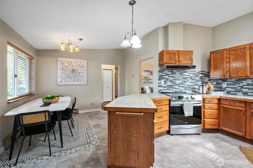 Property photo for 412 Eighth Street, Blaine photo 12