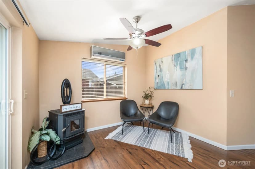 Property photo for 412 Eighth Street, Blaine photo 6