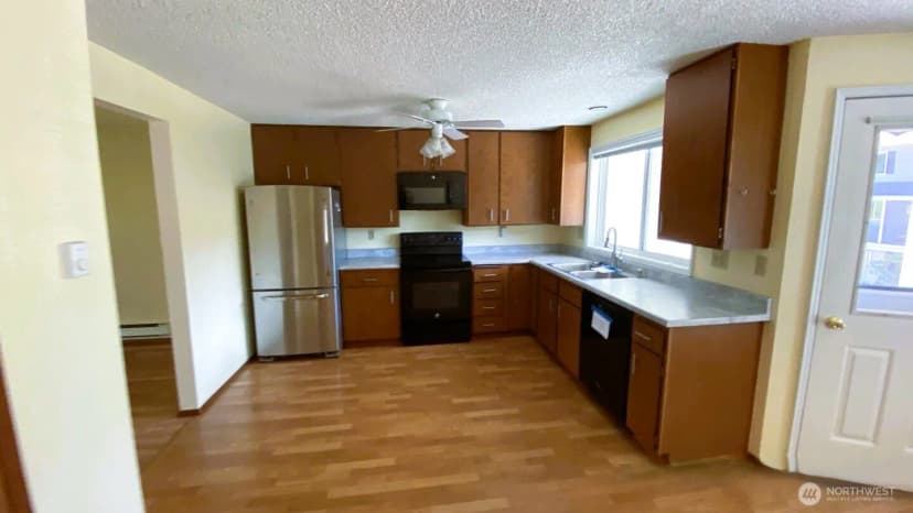Property photo for 32711 1st Place S #235, Federal Way photo 5