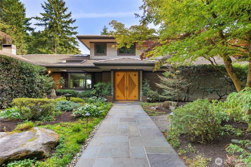 Property photo for 11044 Ne Boulder Place, Bainbridge Island