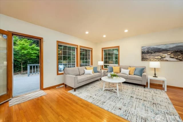 Property photo for 4901 Fowler Avenue, Everett photo 3