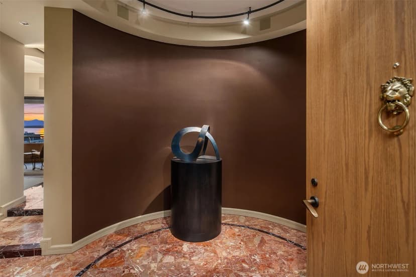 Property photo for 2821 2nd Avenue #1102/3, Seattle photo 3