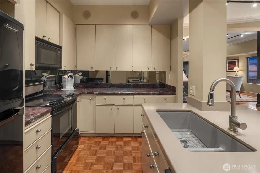 Property photo for 2821 2nd Avenue #1102/3, Seattle photo 18