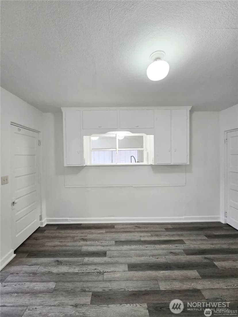 Property photo for 105 Maple Avenue, La Conner photo 2
