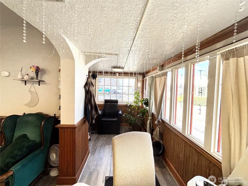 Property photo for 105 Maple Avenue, La Conner photo 9