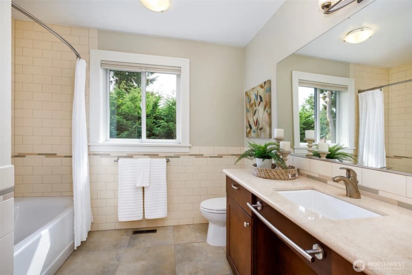 Property photo for 11715 4th Avenue Nw, Seattle photo 29