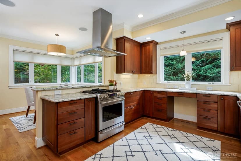 Property photo for 11715 4th Avenue Nw, Seattle photo 13