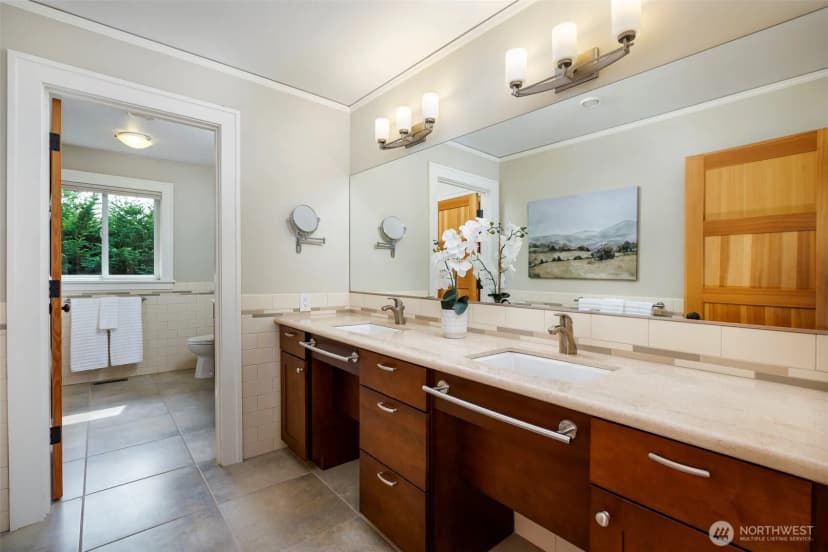 Property photo for 11715 4th Avenue Nw, Seattle photo 28