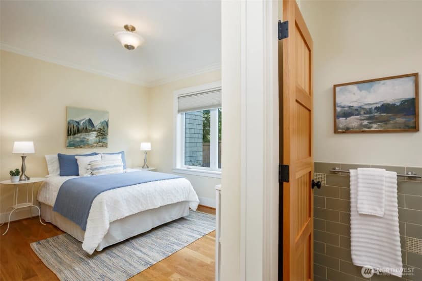 Property photo for 11715 4th Avenue Nw, Seattle photo 16