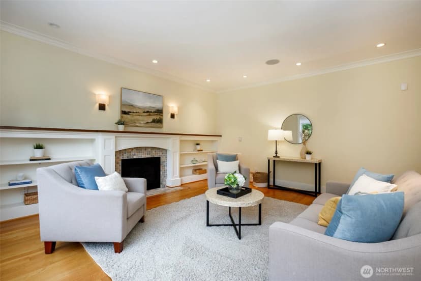Property photo for 11715 4th Avenue Nw, Seattle photo 4