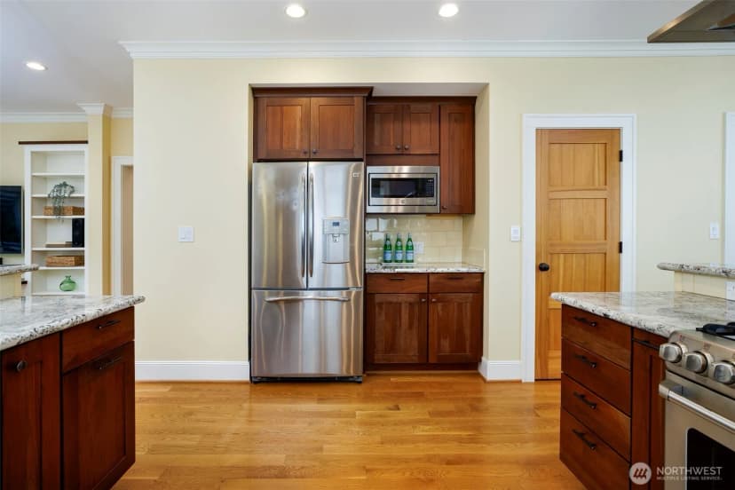 Property photo for 11715 4th Avenue Nw, Seattle photo 14