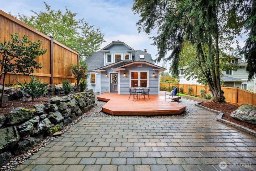 Property photo for 1011 Ne 103rd Street, Seattle photo 33