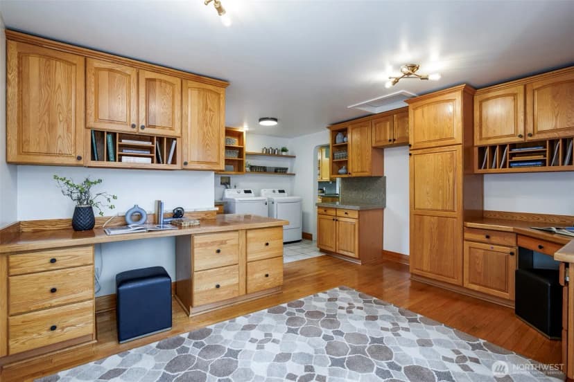 Property photo for 1011 Ne 103rd Street, Seattle photo 13