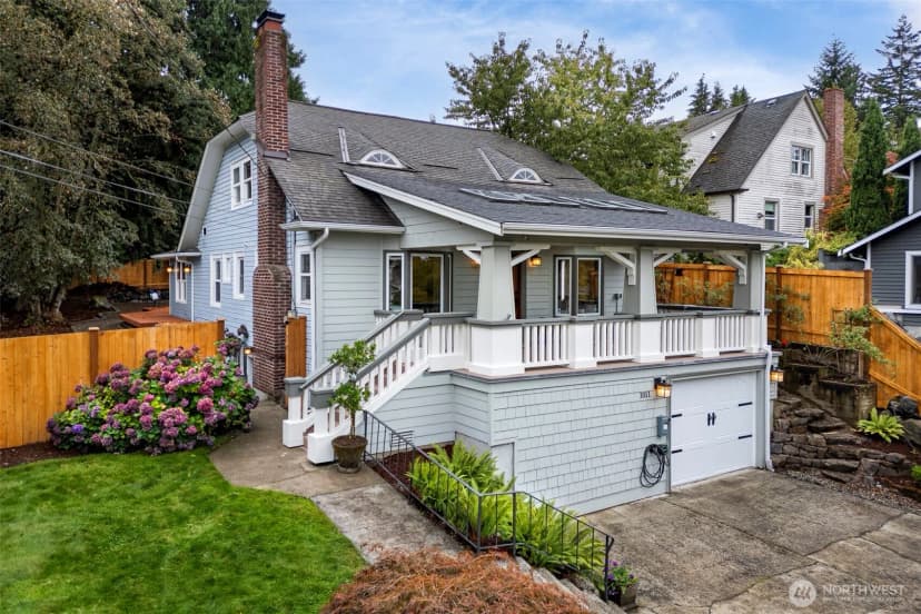Property photo for 1011 Ne 103rd Street, Seattle