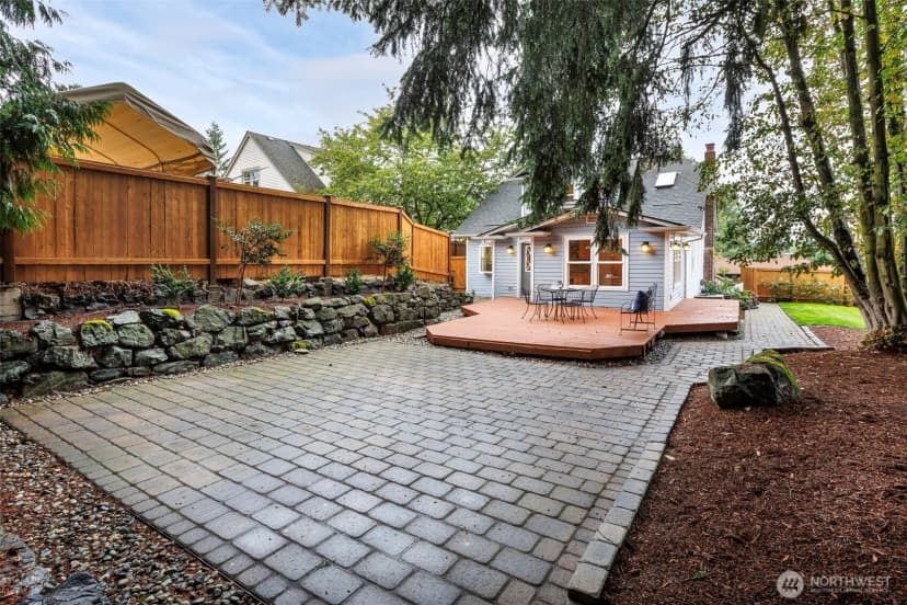 Property photo for 1011 Ne 103rd Street, Seattle photo 32