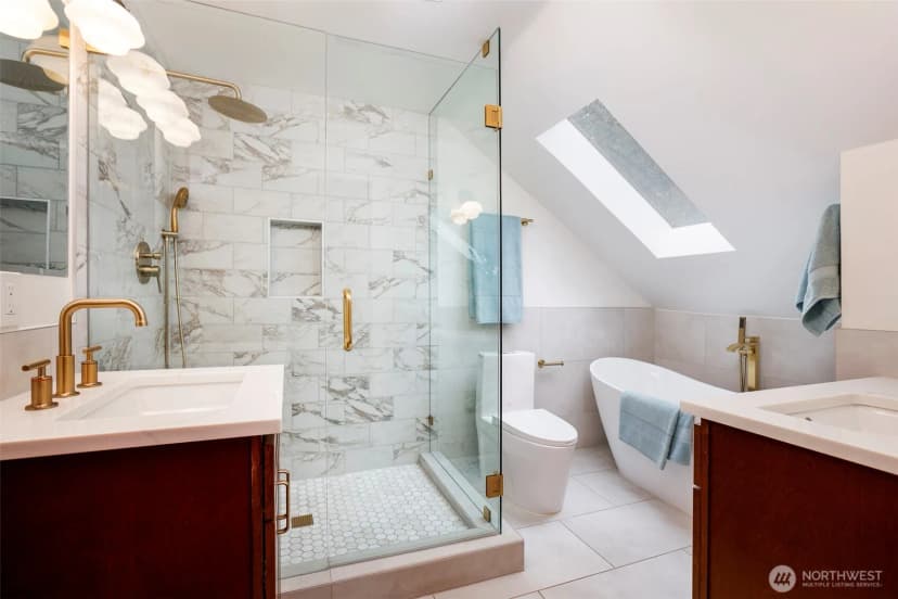 Property photo for 1011 Ne 103rd Street, Seattle photo 19