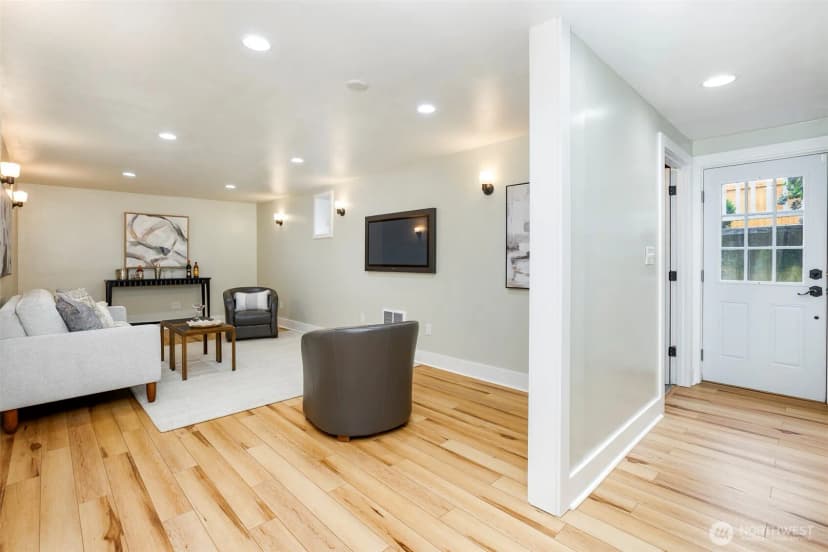 Property photo for 1011 Ne 103rd Street, Seattle photo 21