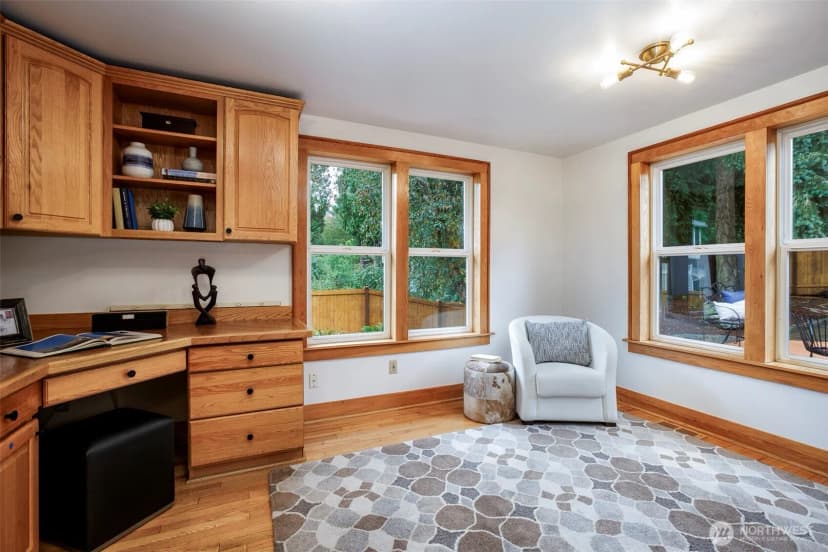 Property photo for 1011 Ne 103rd Street, Seattle photo 15