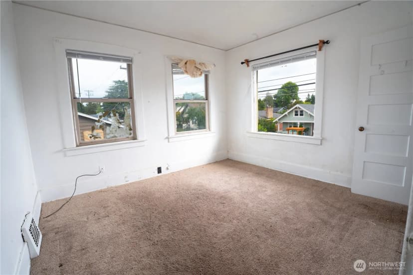 Property photo for 4210 S Holly Street, Seattle photo 12