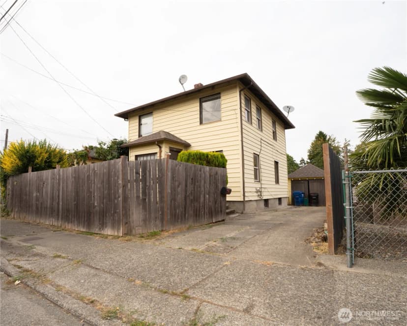 Property photo for 4210 S Holly Street, Seattle photo 24