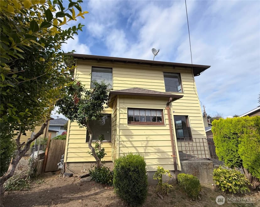 Property photo for 4210 S Holly Street, Seattle