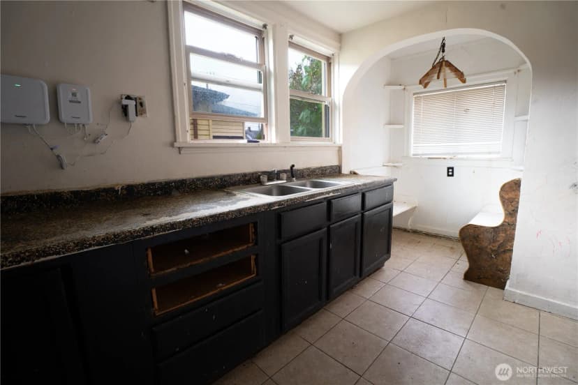Property photo for 4210 S Holly Street, Seattle photo 8
