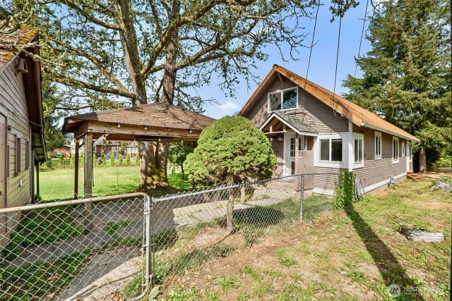 Property photo for 14318 368th Avenue Se, Sultan