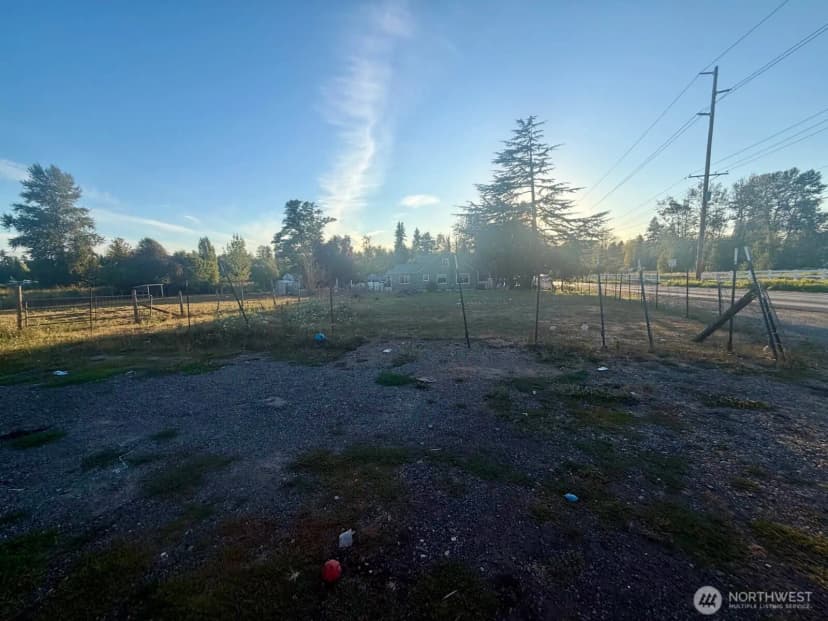 Property photo for 9302 Waller Road E, Tacoma photo 5