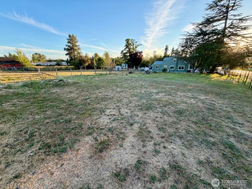 Property photo for 9302 Waller Road E, Tacoma photo 8