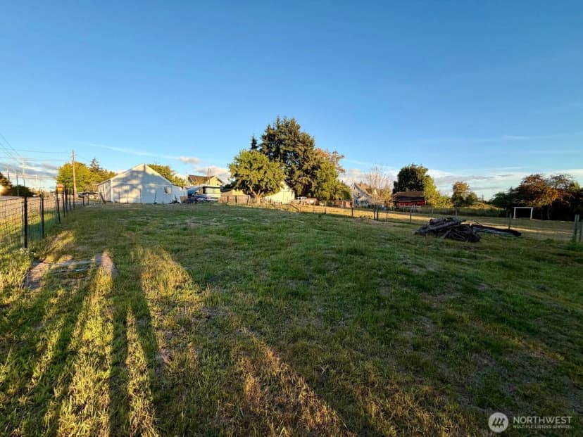 Property photo for 9302 Waller Road E, Tacoma photo 14
