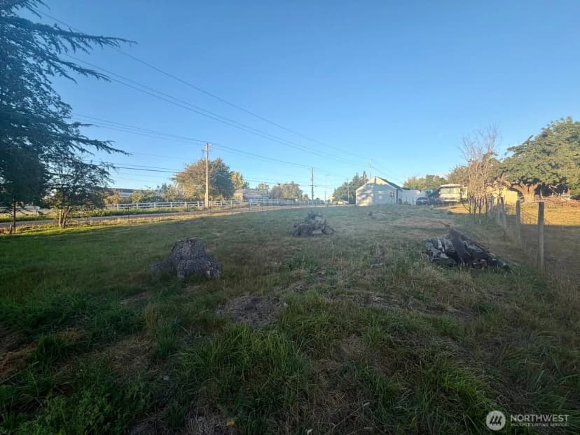 Property photo for 9302 Waller Road E, Tacoma photo 13