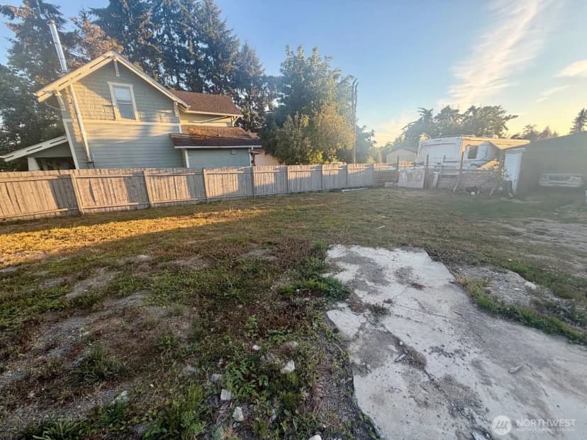 Property photo for 9302 Waller Road E, Tacoma photo 3