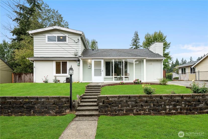 Property photo for 23206 55th Ave W, Mountlake Terrace photo 2