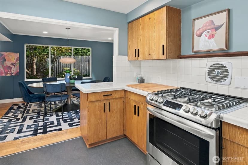 Property photo for 5212 28th Avenue S, Seattle photo 9